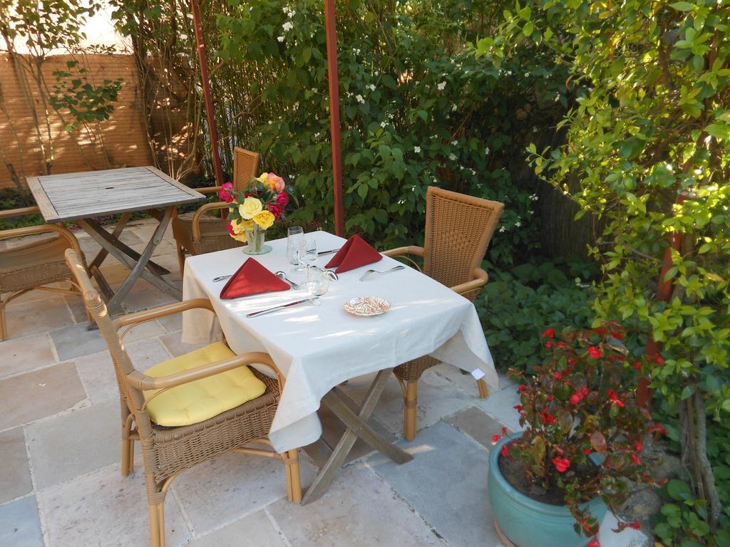 Les Passiflores Roussillon  Luaran gambar